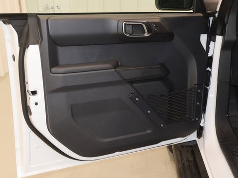 New 2025 Ford Bronco Outer Banks image 9