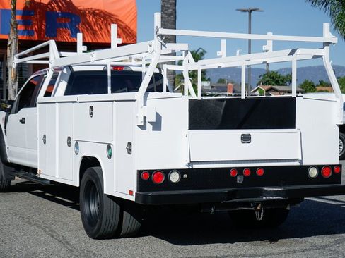 Used 2017 Ford F550 XL image 6