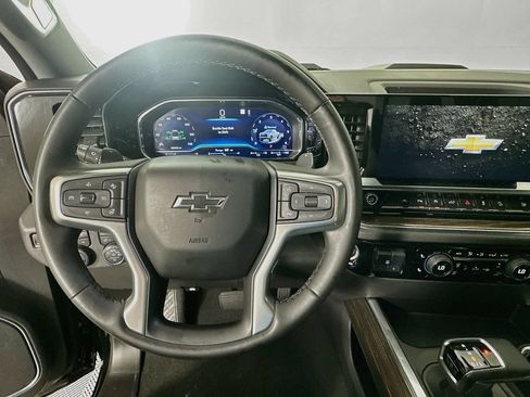 Used 2023 Chevrolet Silverado 1500 LT Trail Boss w/ LT Trail Boss Premium Package AWD/4WD image 11
