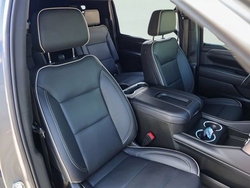 Used 2022 GMC Yukon XL SLT w/ SLT Premium Package RWD image 35
