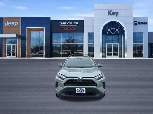 Used 2022 Toyota RAV4 XLE w/ Convenience Package AWD/4WD image 9