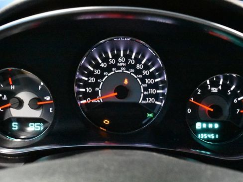 Used 2012 Chrysler 200 Touring FWD image 13