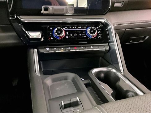 New 2026 GMC Sierra 2500 Denali w/ Denali Reserve Package image 7