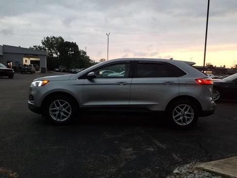 Used 2023 Ford Edge SEL AWD/4WD image 4