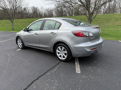 Used 2013 MAZDA MAZDA3 i SV w/ Convenience Pkg image 14