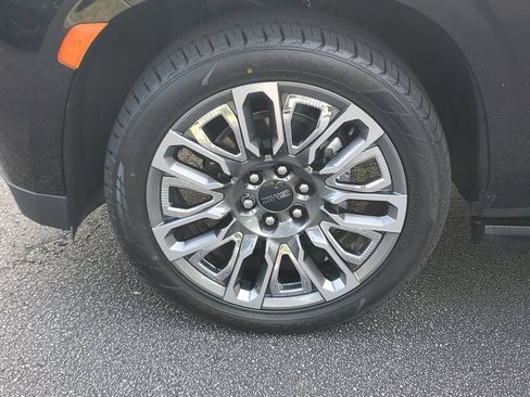 Certified 2023 GMC Yukon XL Denali Ultimate AWD/4WD image 11
