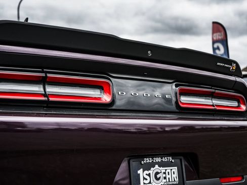 Used 2022 Dodge Challenger R/T Scat Pack RWD image 13