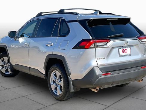 Used 2025 Toyota RAV4 LE AWD/4WD image 11