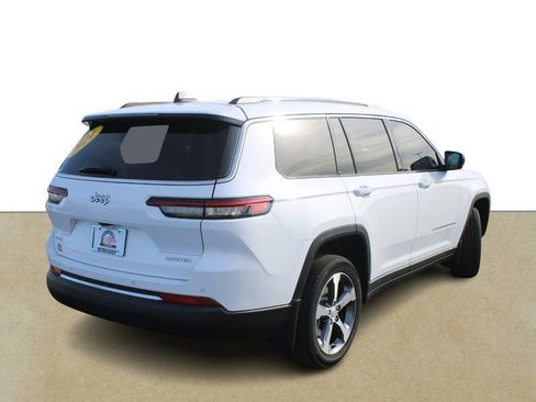 Used 2024 Jeep Grand Cherokee L Limited image 4