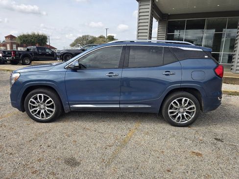 Used 2024 GMC Terrain Denali image 8