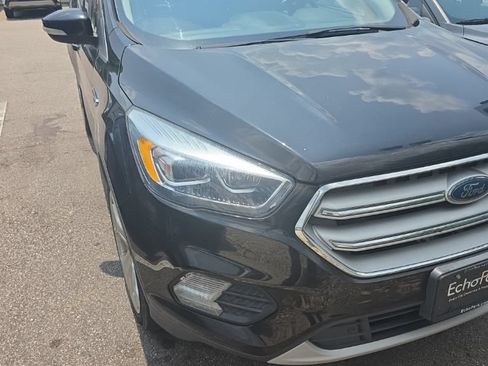 Used 2019 Ford Escape Titanium AWD/4WD image 16