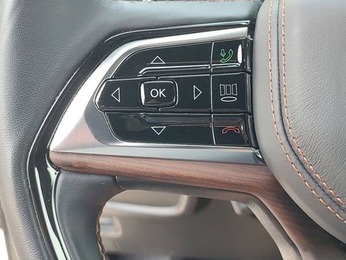 Used 2023 Jeep Grand Cherokee L Summit w/ Advanced Protech Group IV AWD/4WD image 21
