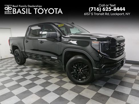 Used 2023 GMC Sierra 1500 Elevation image 1