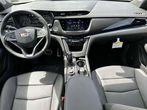 New 2025 Cadillac XT6 Sport w/ Technology Package image 18