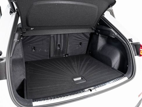 Certified 2025 Audi Q3 2.0T Premium image 23