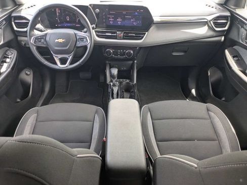 Used 2024 Chevrolet TrailBlazer LT w/ Convenience Package FWD image 16