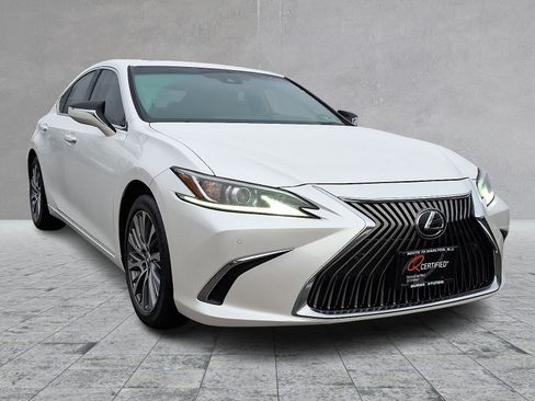 Used 2019 Lexus ES 350 w/ Luxury Package image 2