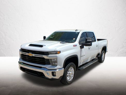 Used 2024 Chevrolet Silverado 2500 LT AWD/4WD image 1
