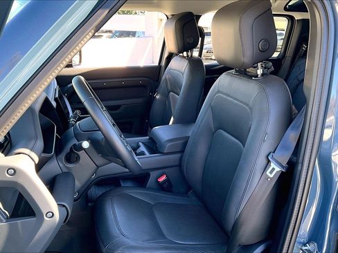 Used 2025 Land Rover Defender 110 S image 19