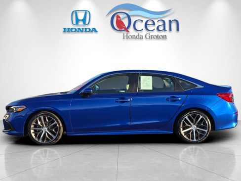 Used 2022 Honda Civic Touring image 6