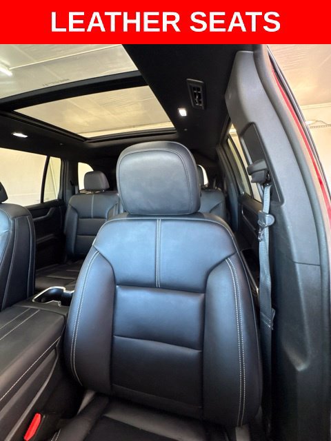 Used 2024 GMC Acadia Elevation w/ Luxury Package FWD image 8