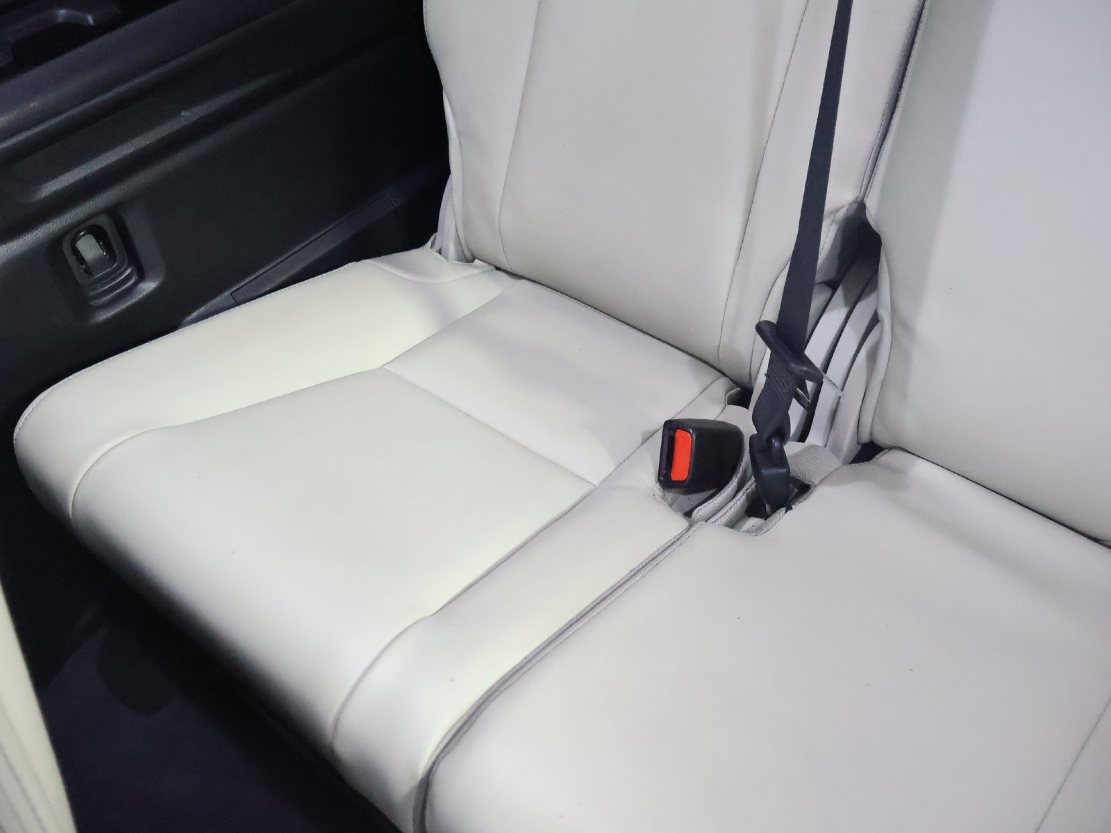 Used 2022 Subaru Ascent Limited AWD/4WD image 48