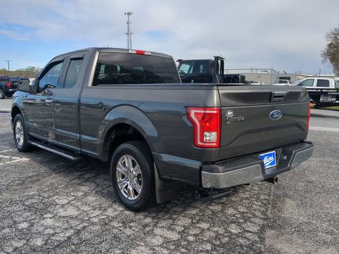 Certified 2017 Ford F150 XLT w/ Equipment Group 301A Mid image 5
