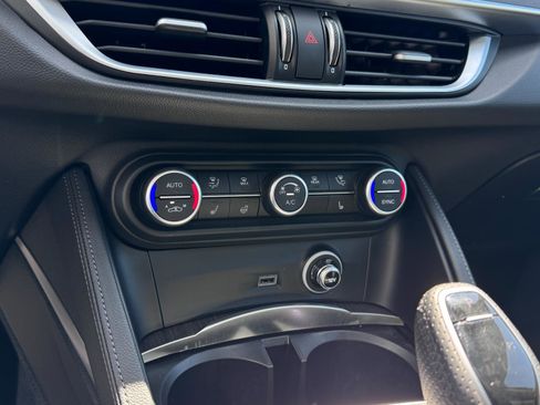 Used 2022 Alfa Romeo Stelvio Ti image 20