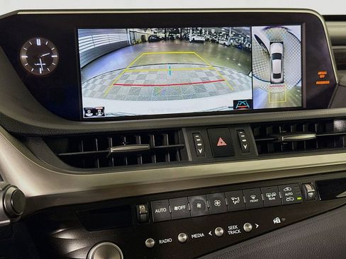 Used 2021 Lexus ES 300h Ultra Luxury w/ Accessory Package 2 image 14