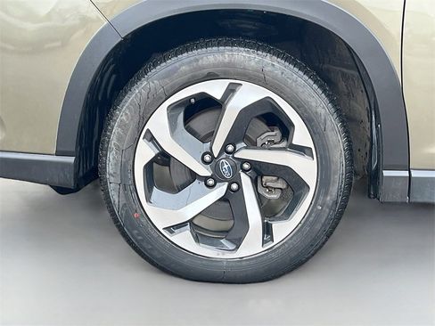 Used 2023 Subaru Forester Touring image 33