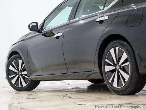 Used 2022 Nissan Altima 2.5 SV image 11