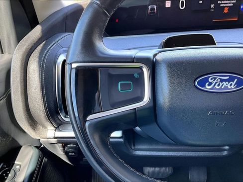 Used 2025 Ford Expedition Max Platinum image 26