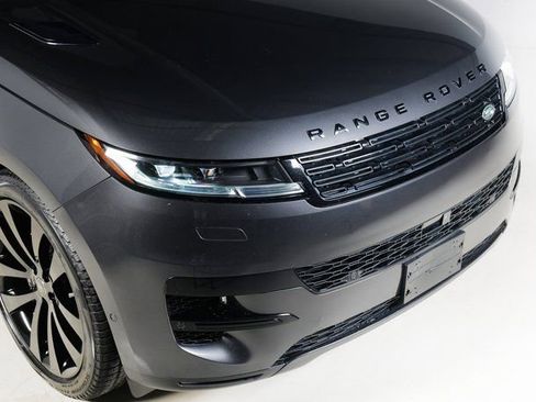 Used 2023 Land Rover Range Rover Sport SE AWD/4WD image 9