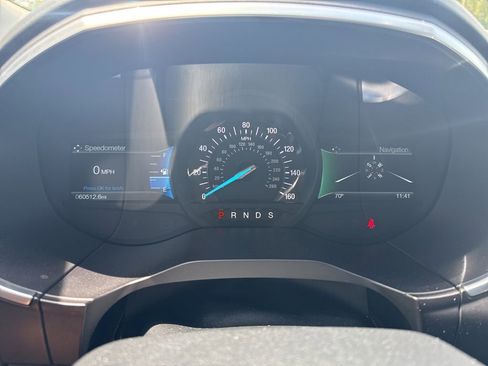 Used 2018 Ford Edge Titanium w/ Equipment Group 301A AWD/4WD image 20