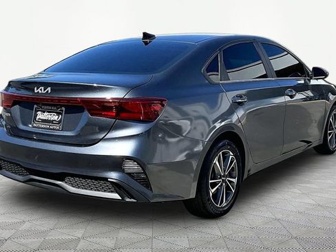 Used 2023 Kia Forte LXS FWD image 3