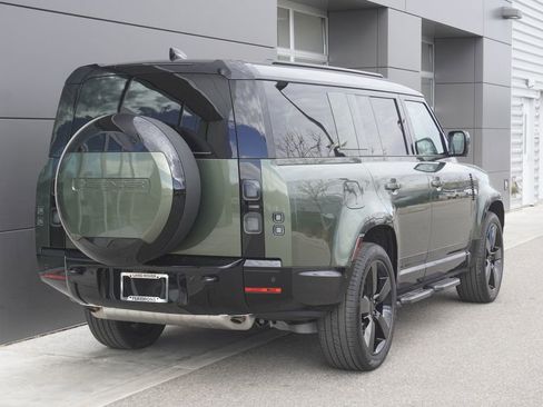 New 2026 Land Rover Defender 130 X-Dynamic SE image 2