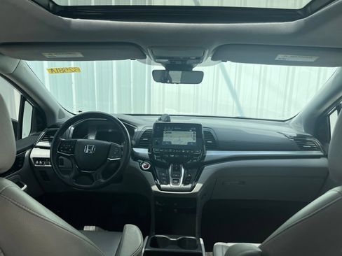 Used 2023 Honda Odyssey Touring image 16