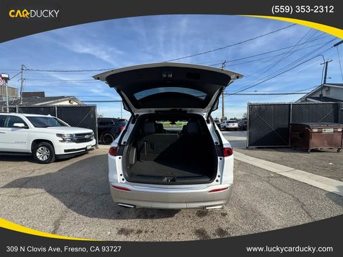 Used 2022 Buick Enclave Essence image 26