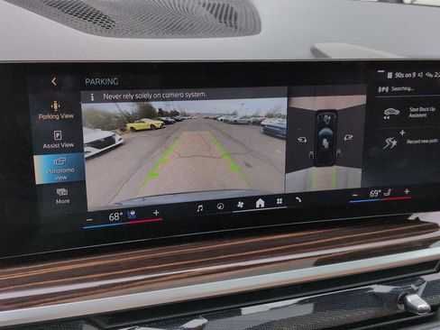 Used 2025 BMW X5 xDrive40i w/ M Sport Package image 32