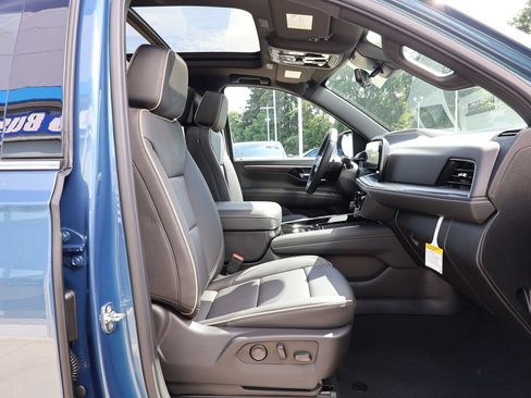 New 2026 Chevrolet Suburban Premier AWD/4WD image 46
