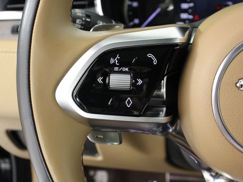 Used 2023 Jaguar XF SE RWD image 13