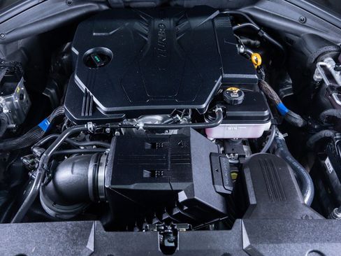 Used 2022 Genesis GV70 2.5T w/ Advanced Package image 7