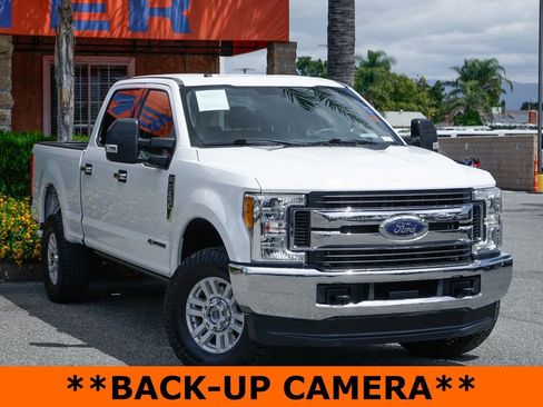 Used 2017 Ford F250 XLT AWD/4WD image 2
