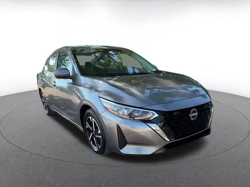 Used 2024 Nissan Sentra SV image 2
