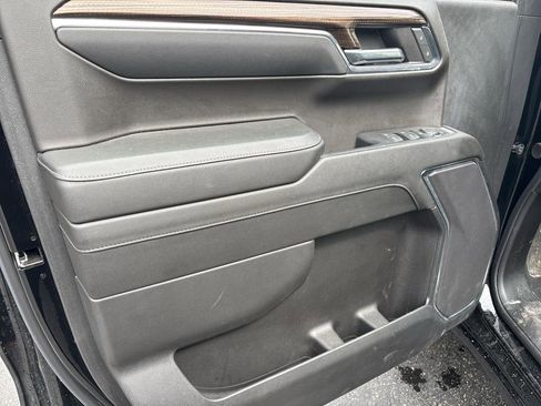 Used 2024 Chevrolet Silverado 1500 LT AWD/4WD image 11