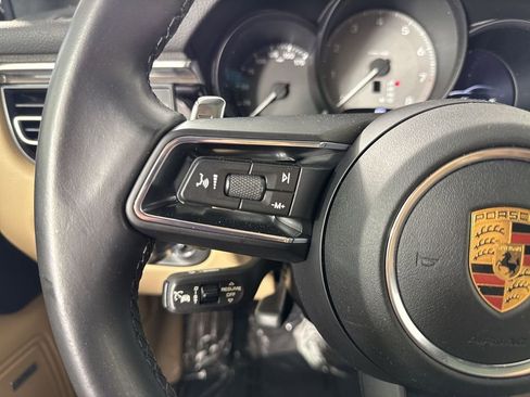 Certified 2023 Porsche Macan S AWD/4WD image 37