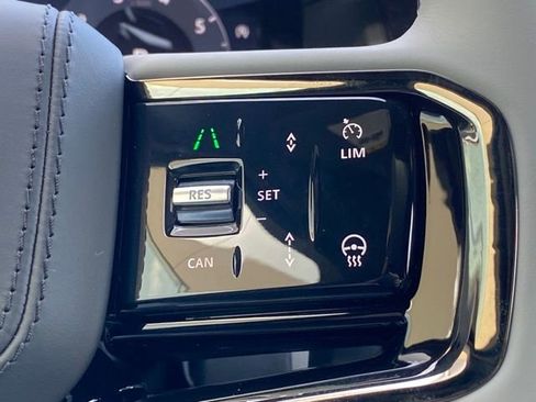 New 2026 Land Rover Range Rover Velar Dynamic SE image 24