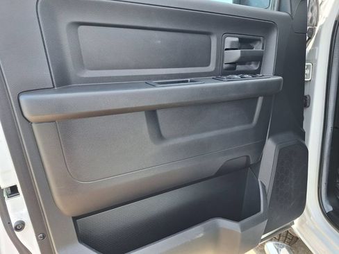 Used 2017 RAM 2500 Tradesman w/ Chrome Appearance Group RWD image 30