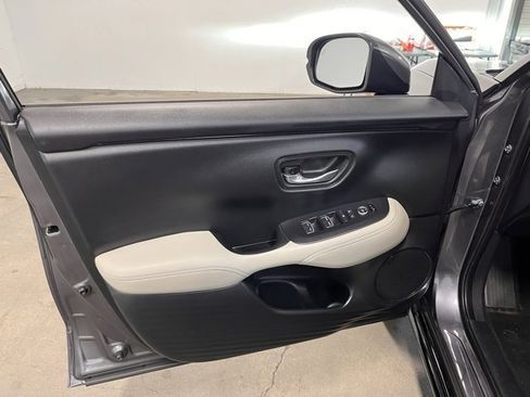 Used 2025 Honda HR-V EX-L image 24