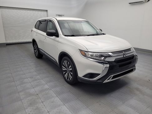 Used 2019 Mitsubishi Outlander ES AWD/4WD image 13